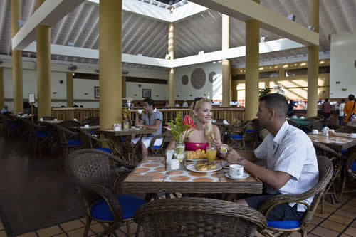 Sunsol Ecoland And Beach Resort Pedro Gonzalez Restaurant billede